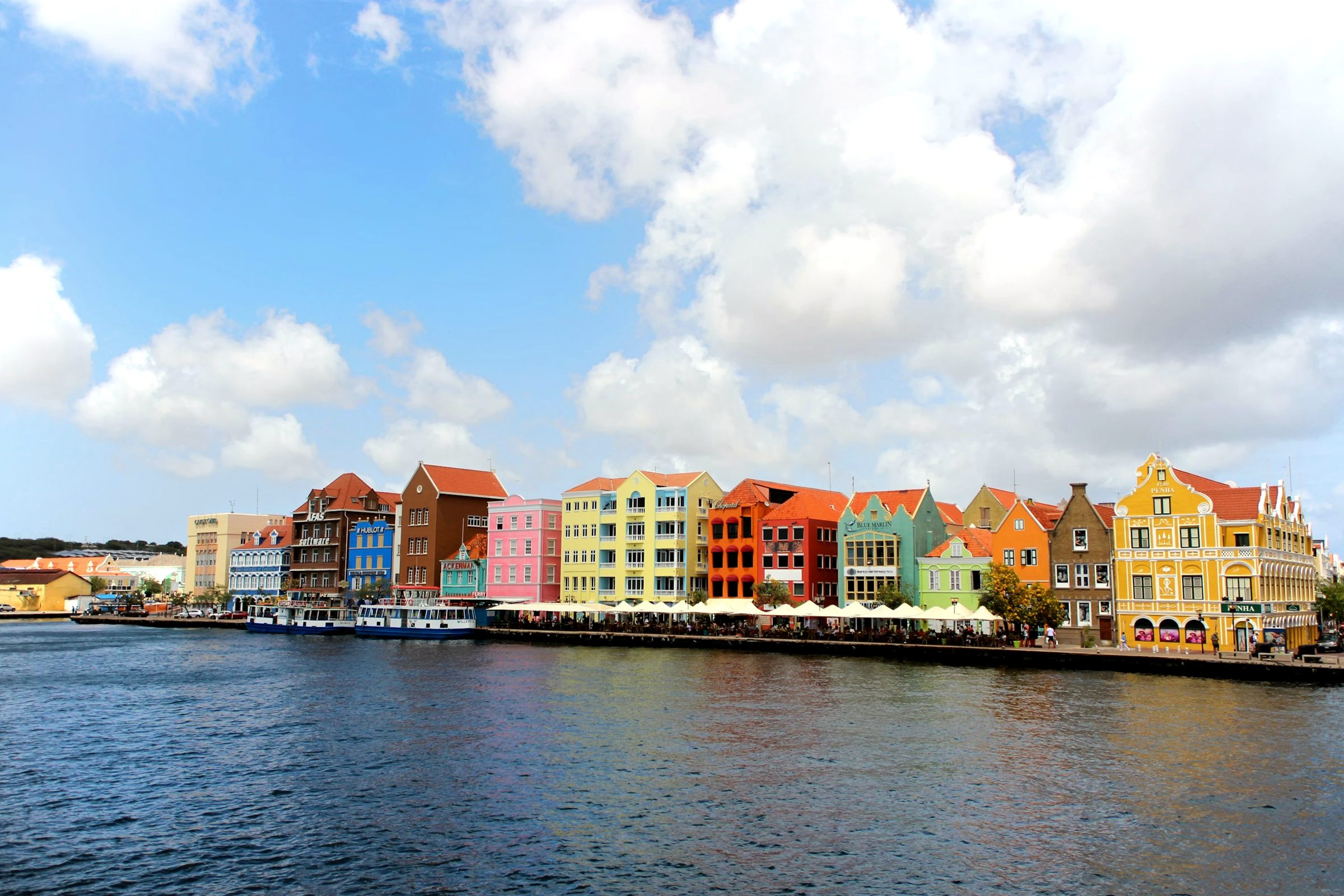 Handelskade waterfront, Willemstad, Curaçao